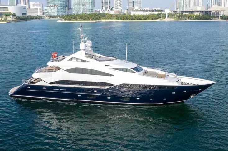 2012 Sunseeker 40 Metre Yacht - Image 8