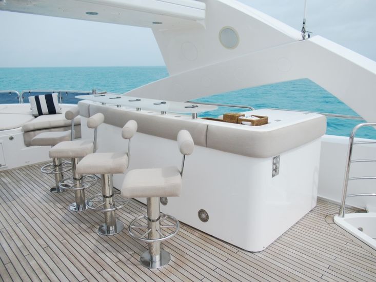 2012 Sunseeker 40 Metre Yacht - Image 13